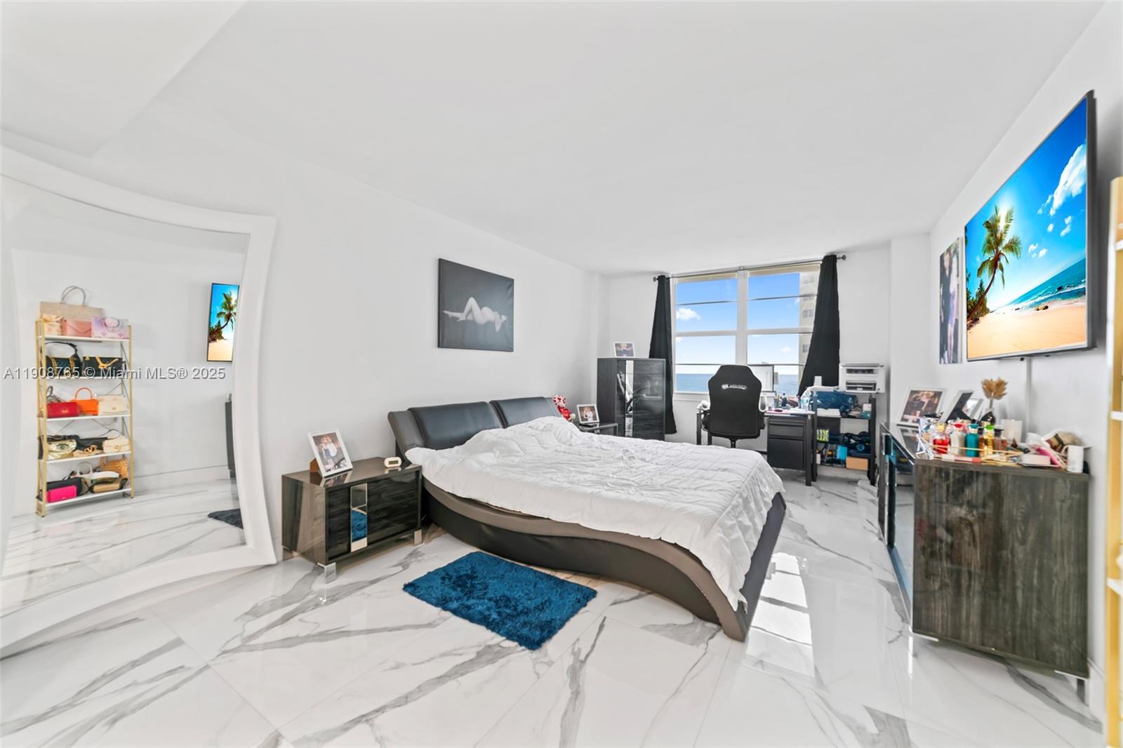 Photo of 3725 Ocean Dr #716, Hollywood, Florida, 33019 -