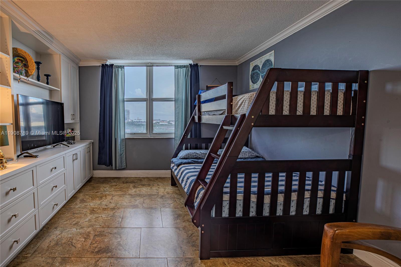 Photo of 437 Golden Isles Dr  #9B-C, Hallandale Beach, Florida, 33009 - 