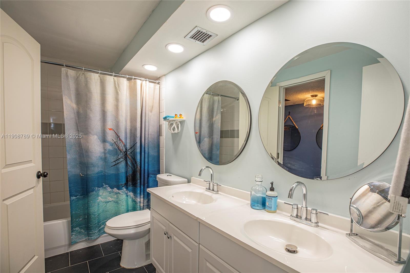 Photo of 437 Golden Isles Dr  #9B-C, Hallandale Beach, Florida, 33009 - 