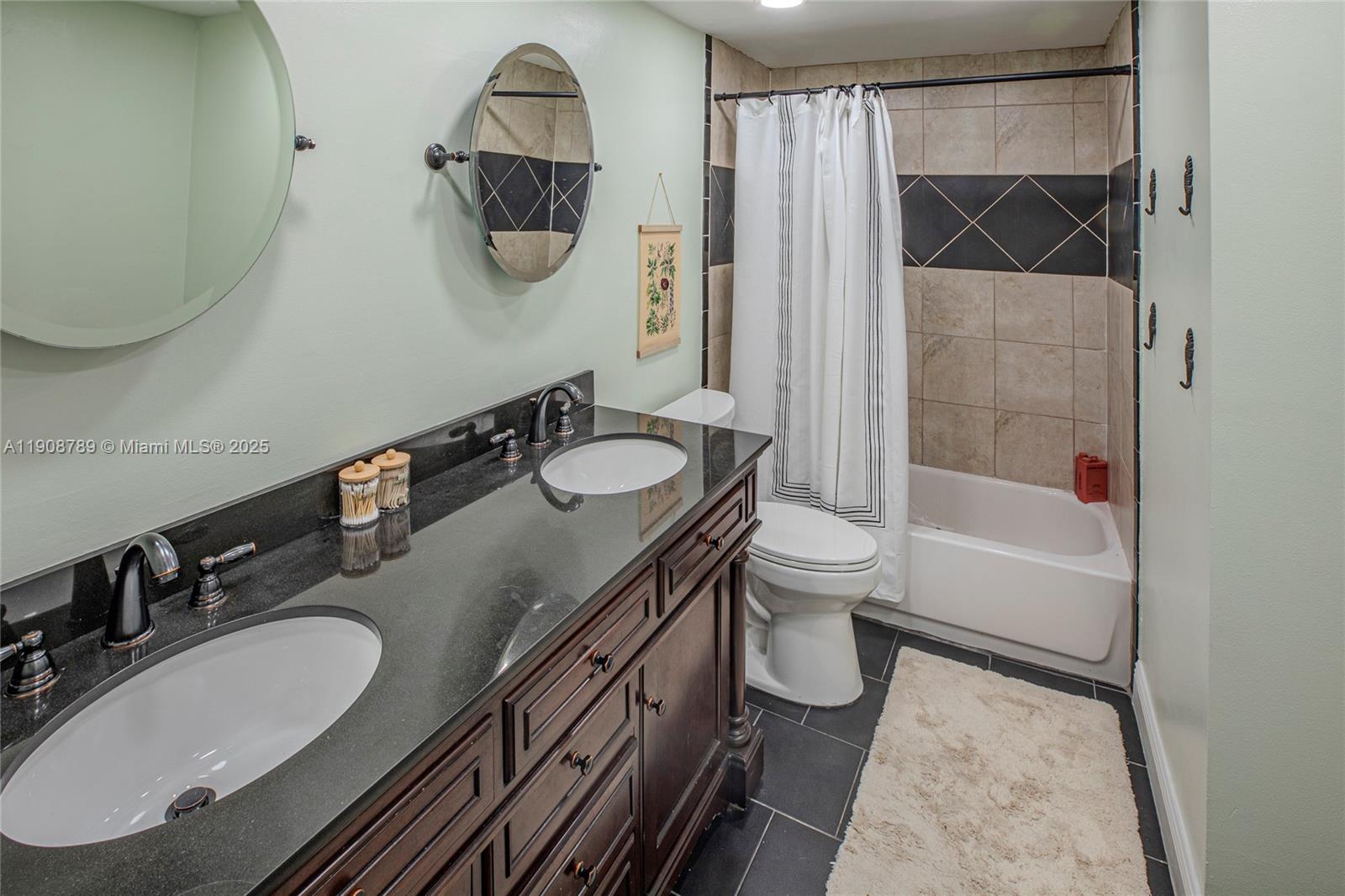 Photo of 437 Golden Isles Dr  #9B-C, Hallandale Beach, Florida, 33009 - 