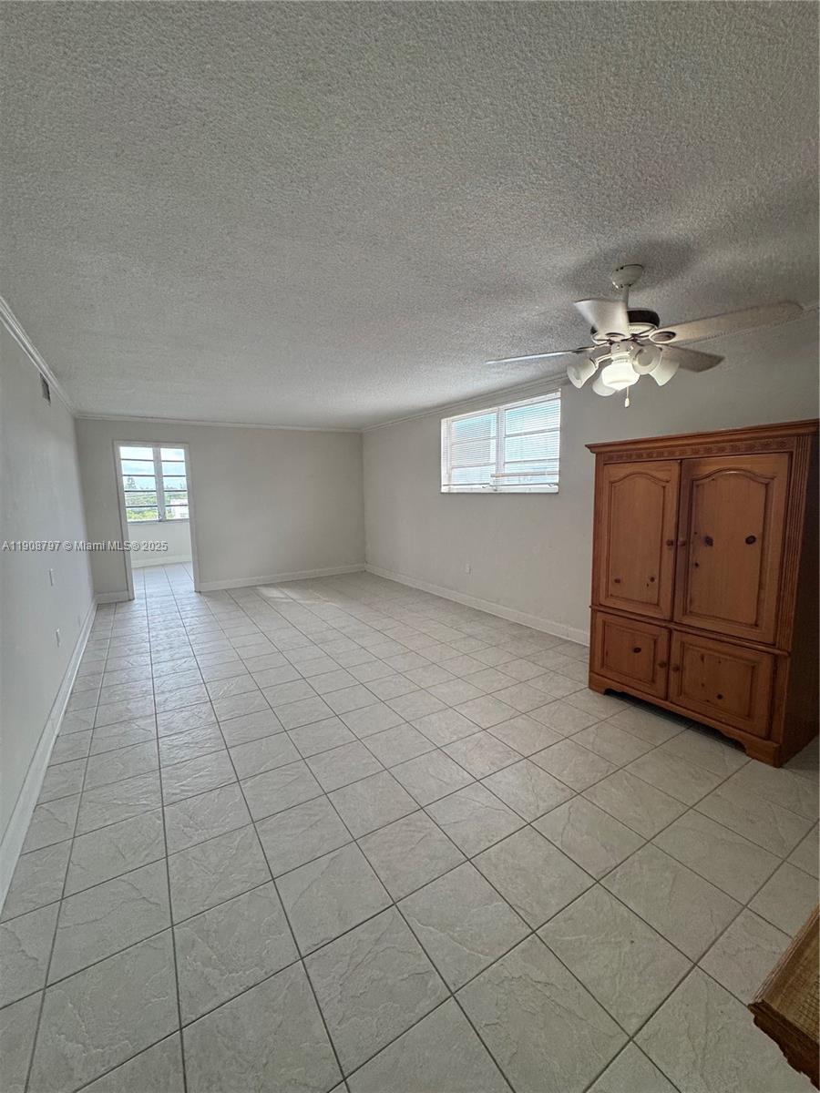 511 2 / 2 1040 sq. ft. $ 2025-11-05 0 Photo