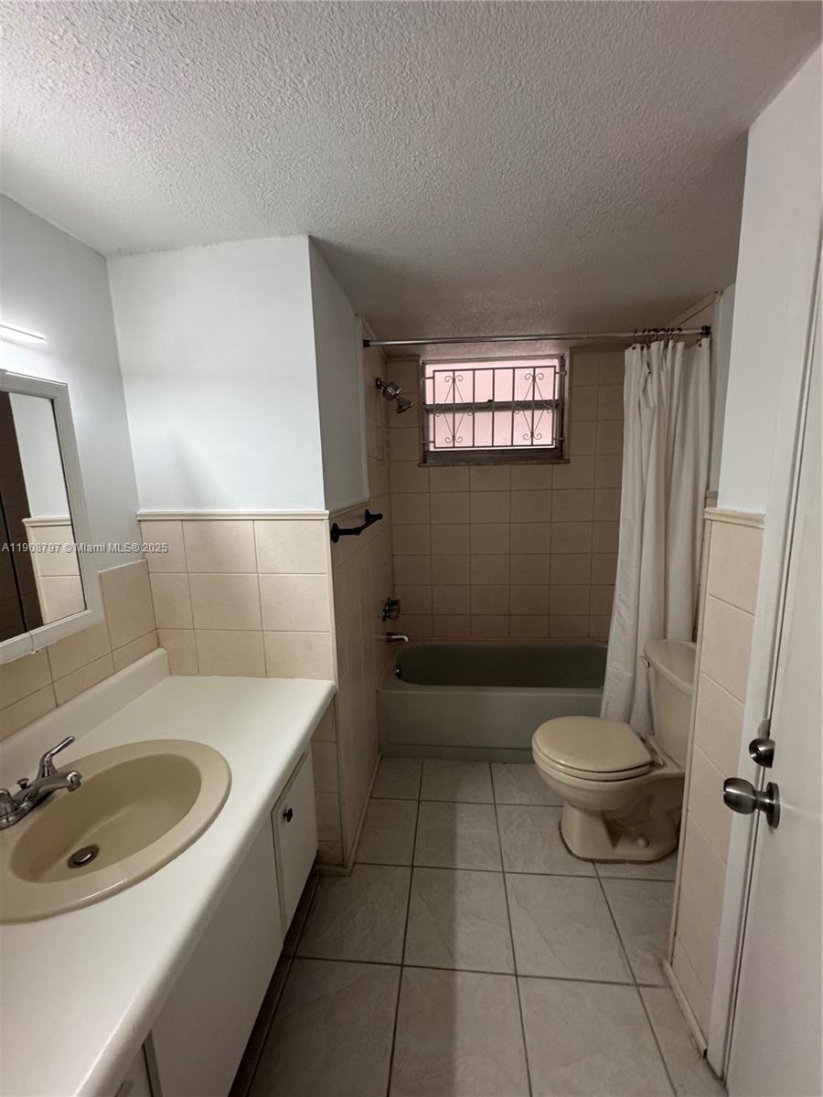 511 2 / 2 1040 sq. ft. $ 2025-11-05 0 Photo