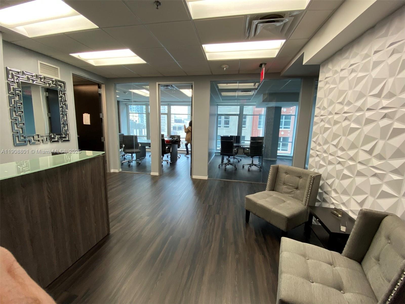 Подробнее 600A / кв.футов $ 2025-11-05 0 Фото