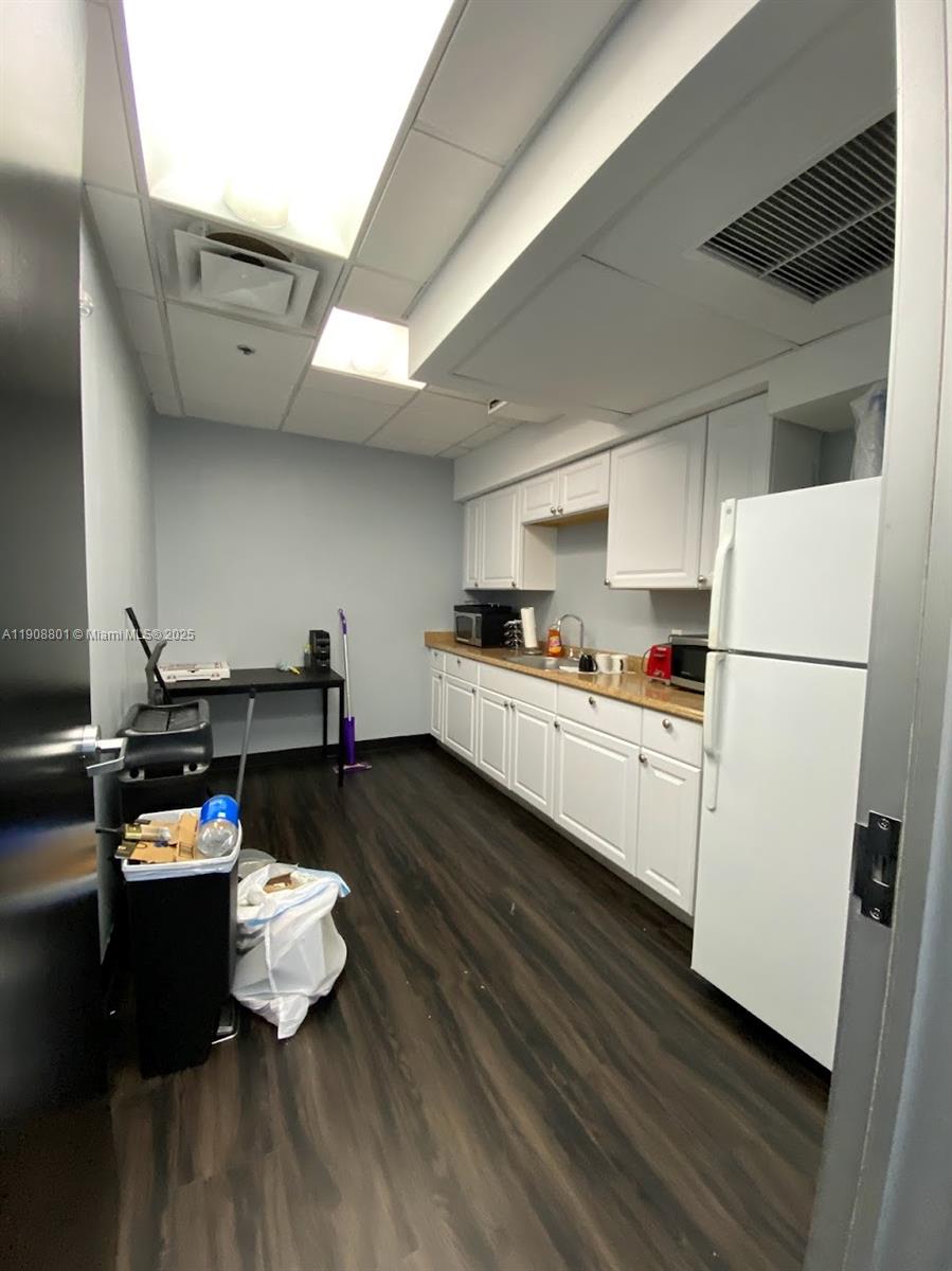 Подробнее 600A / кв.футов $ 2025-11-05 0 Фото