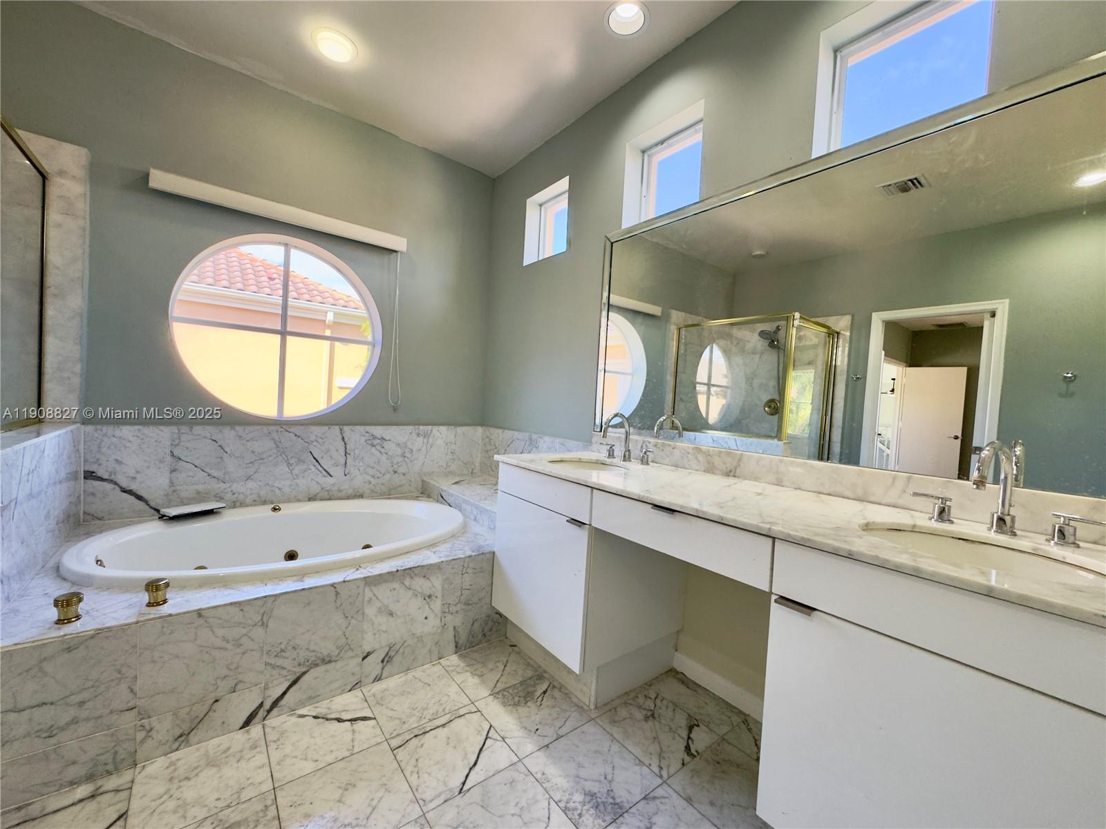 Photo of 3728 208th Ter  (3728), Aventura, Florida, 33180 - 