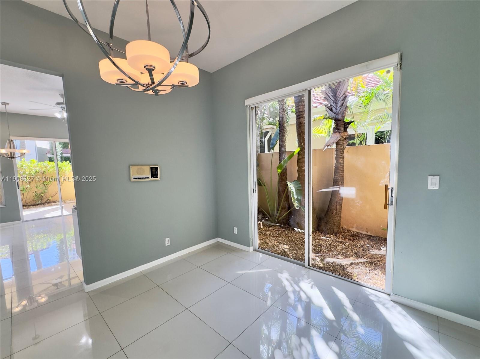 Photo of 3728 208th Ter  (3728), Aventura, Florida, 33180 - 