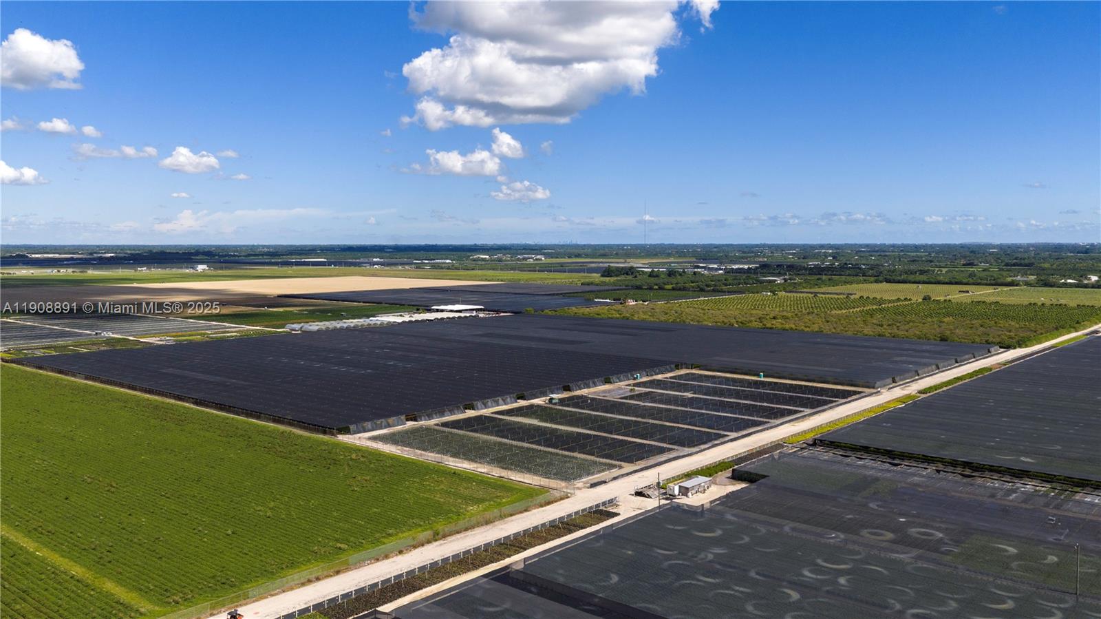 See details / sq. ft. $ 2025-11-05 0 Photo