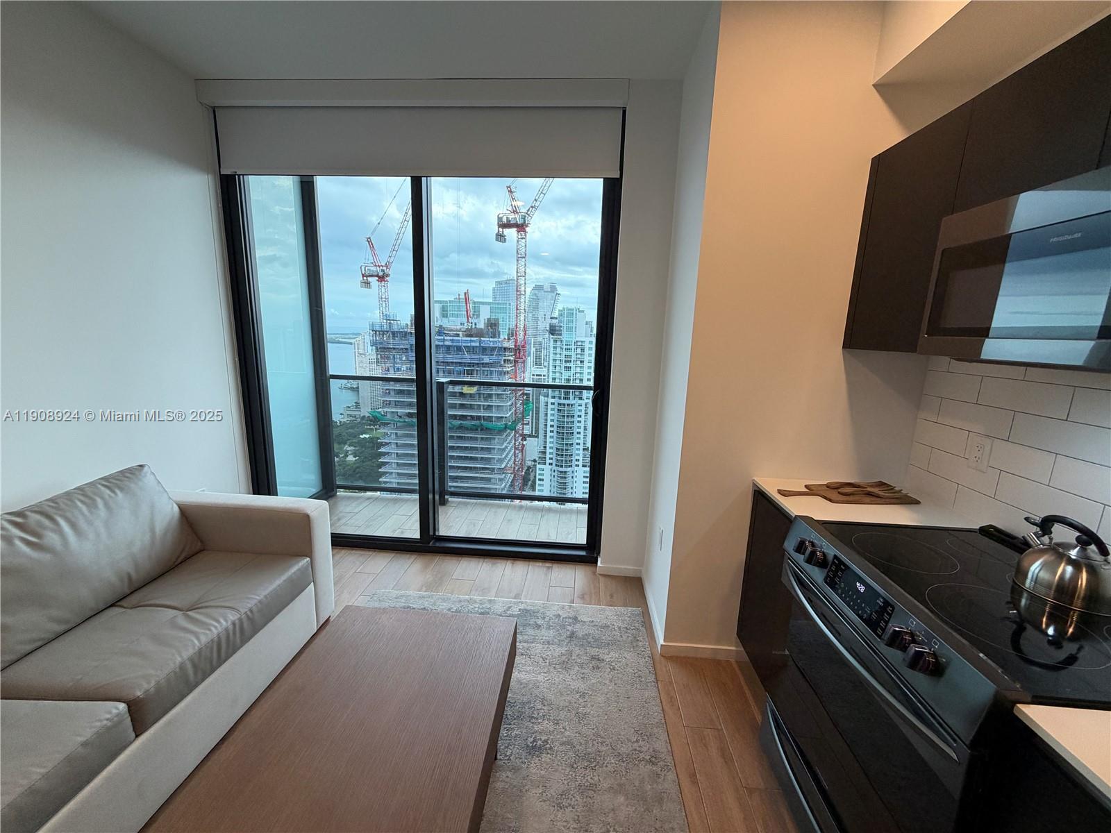 Подробнее 4516 0 / 1 362 кв.футов $ 2025-11-05 0 Фото