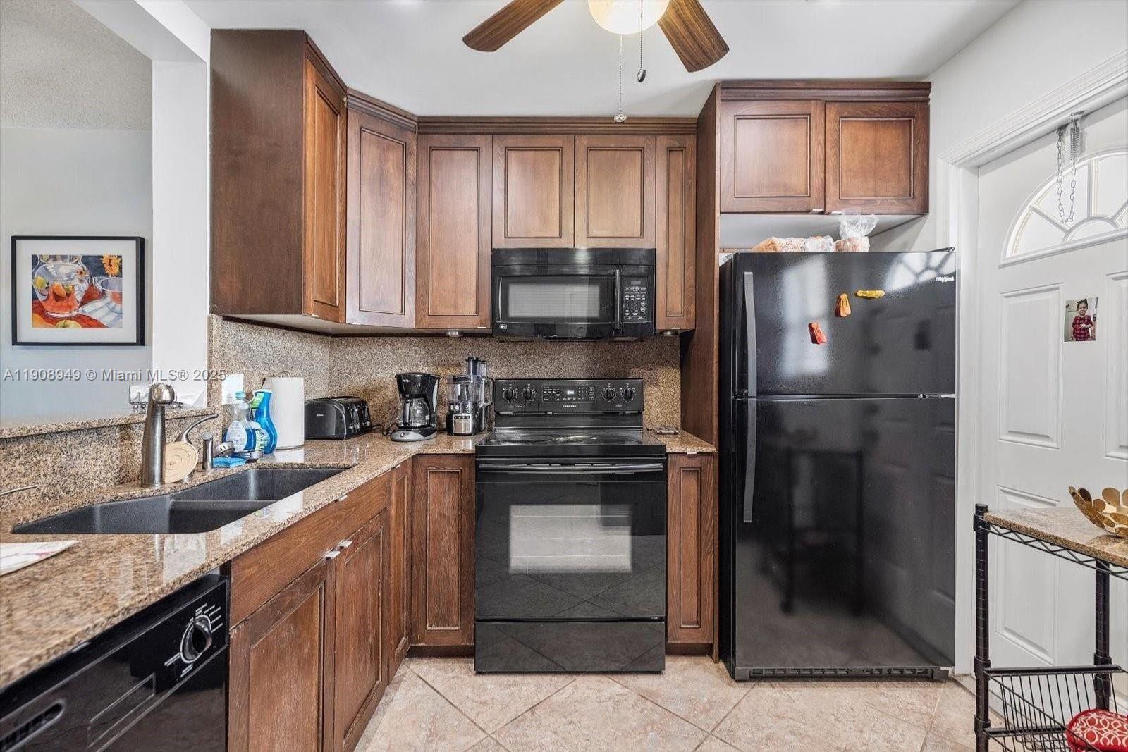 Photo of 609 14th Ave  #105, Hallandale Beach, Florida, 33009 - 