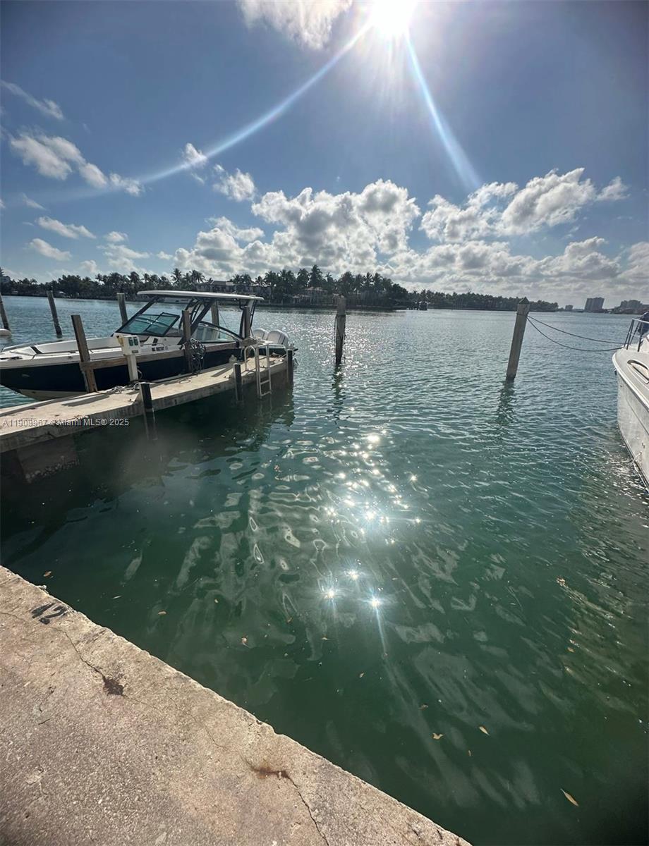 See details / sq. ft. $ 2025-11-05 0 Photo