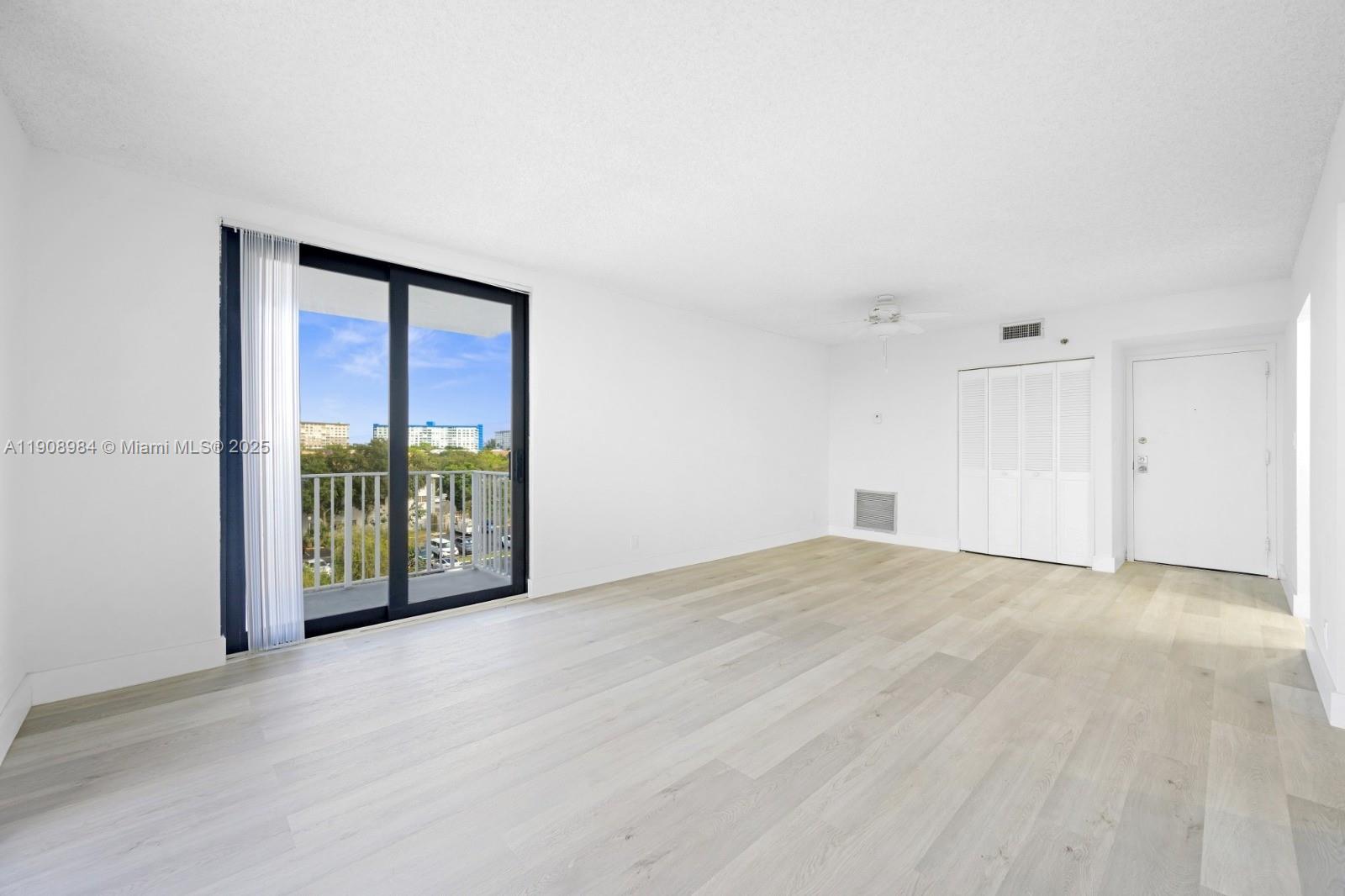 See details 515 2 / 2 1150 sq. ft. $ 2025-11-05 0 Photo