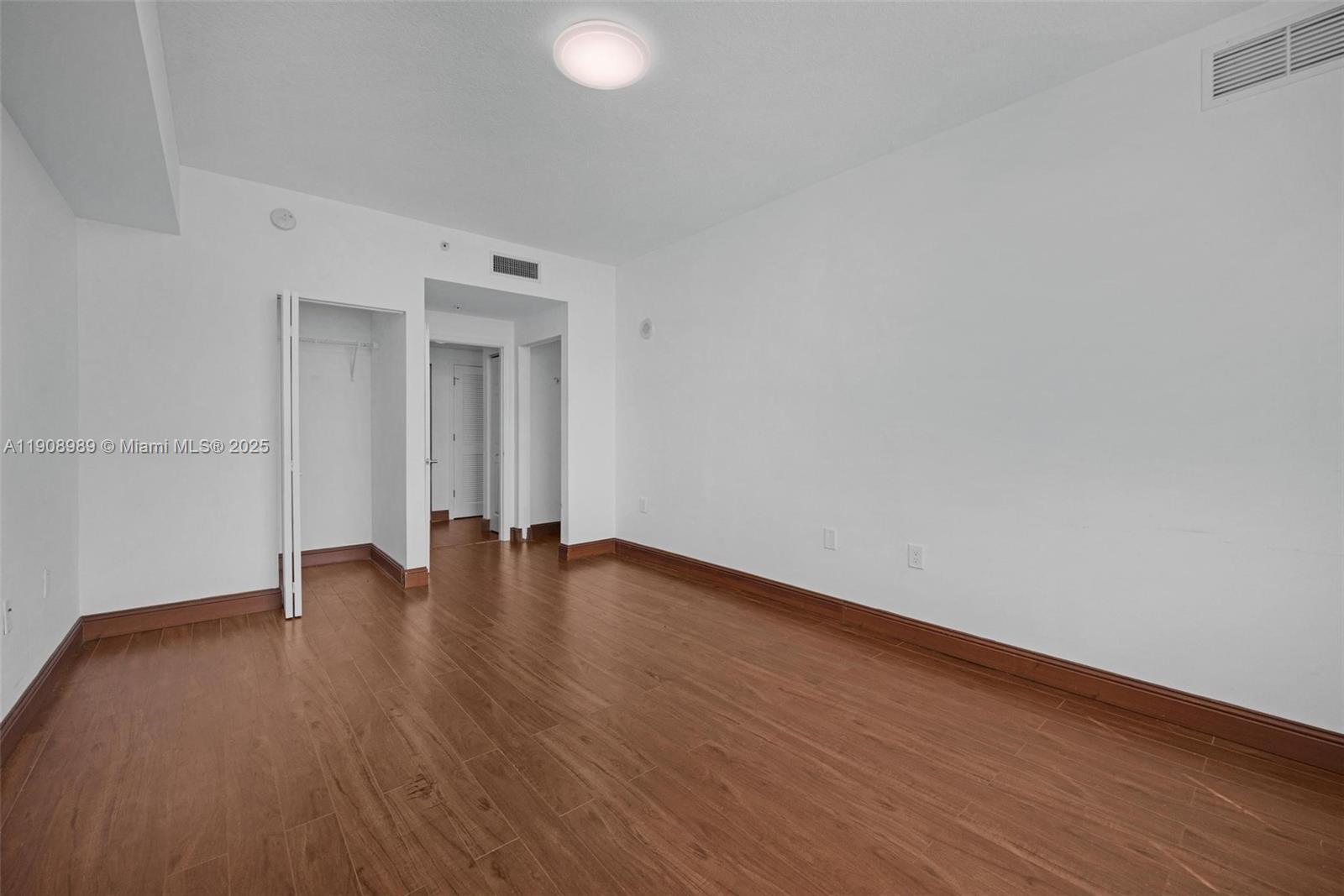 Photo of 140 Dixie Hwy  #533, Hollywood, Florida, 33020 - 