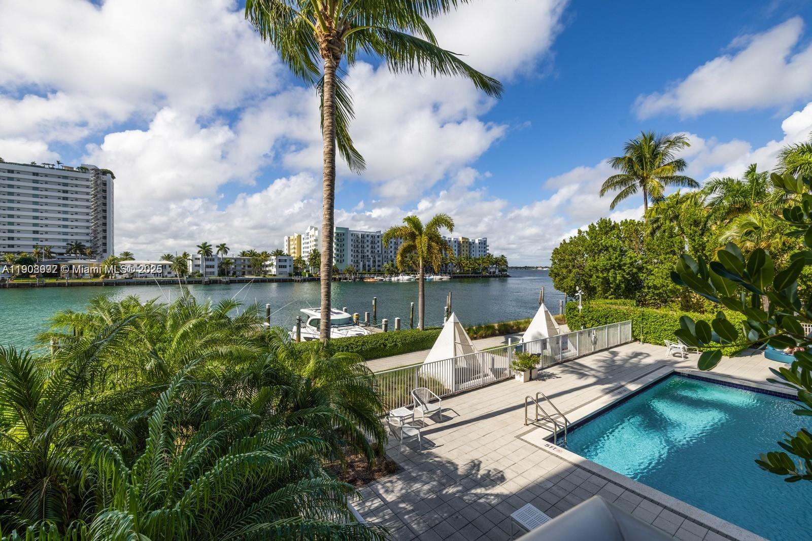 Подробнее / кв.футов $ 2025-11-05 0 Фото