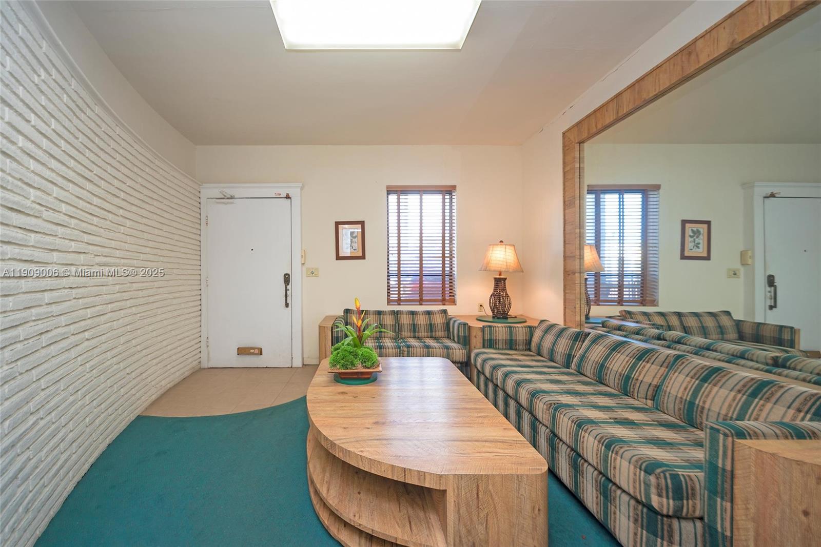 Подробнее / кв.футов $ 2025-11-05 0 Фото