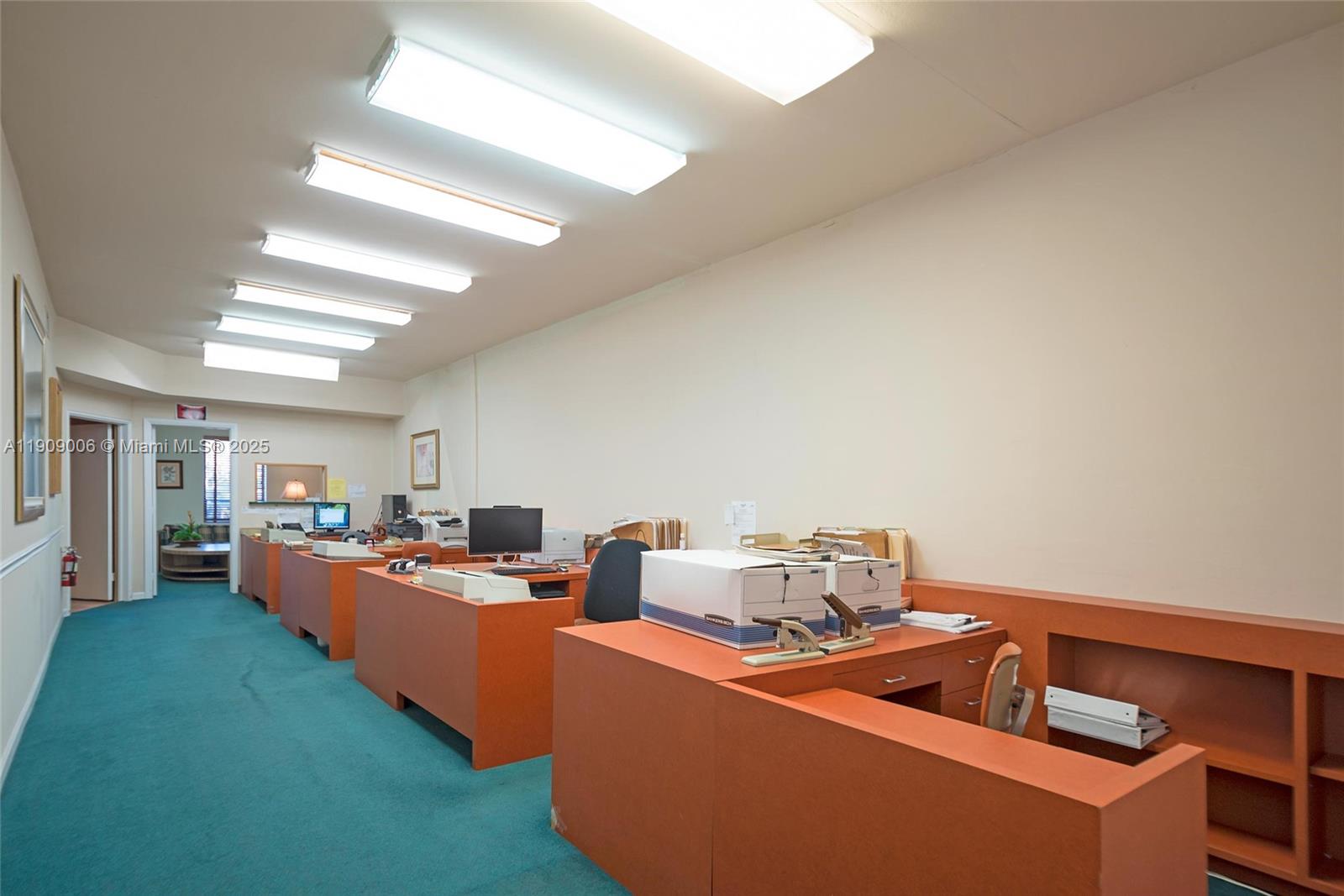 Подробнее / кв.футов $ 2025-11-05 0 Фото