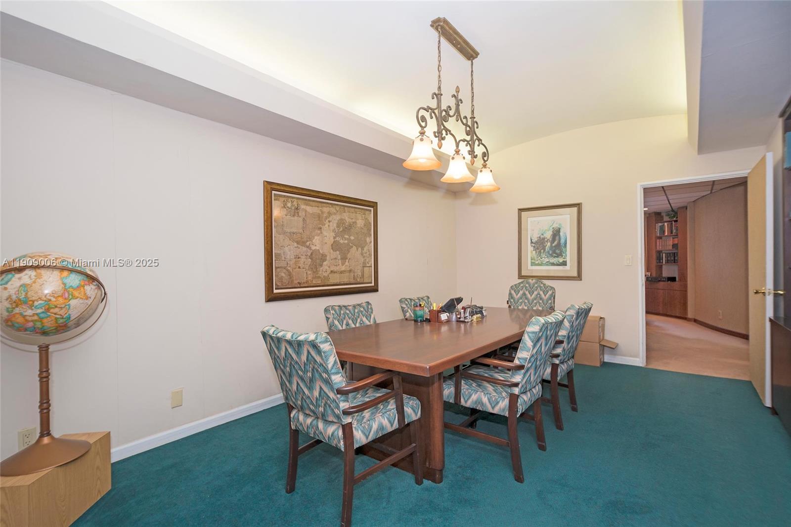 Подробнее / кв.футов $ 2025-11-05 0 Фото