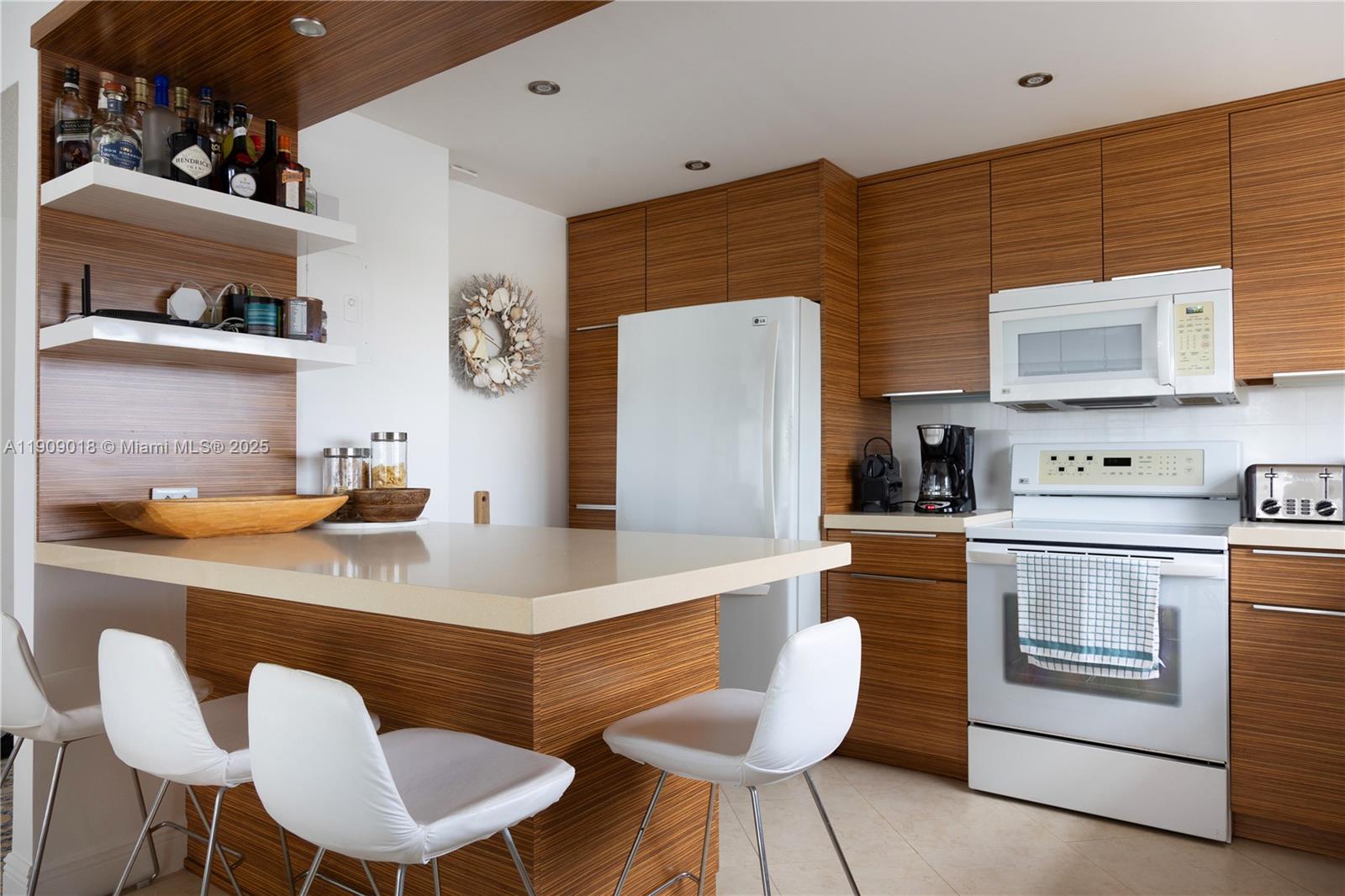 Photo of 1817 Ocean Dr  #320, Hallandale Beach, Florida, 33009 - 