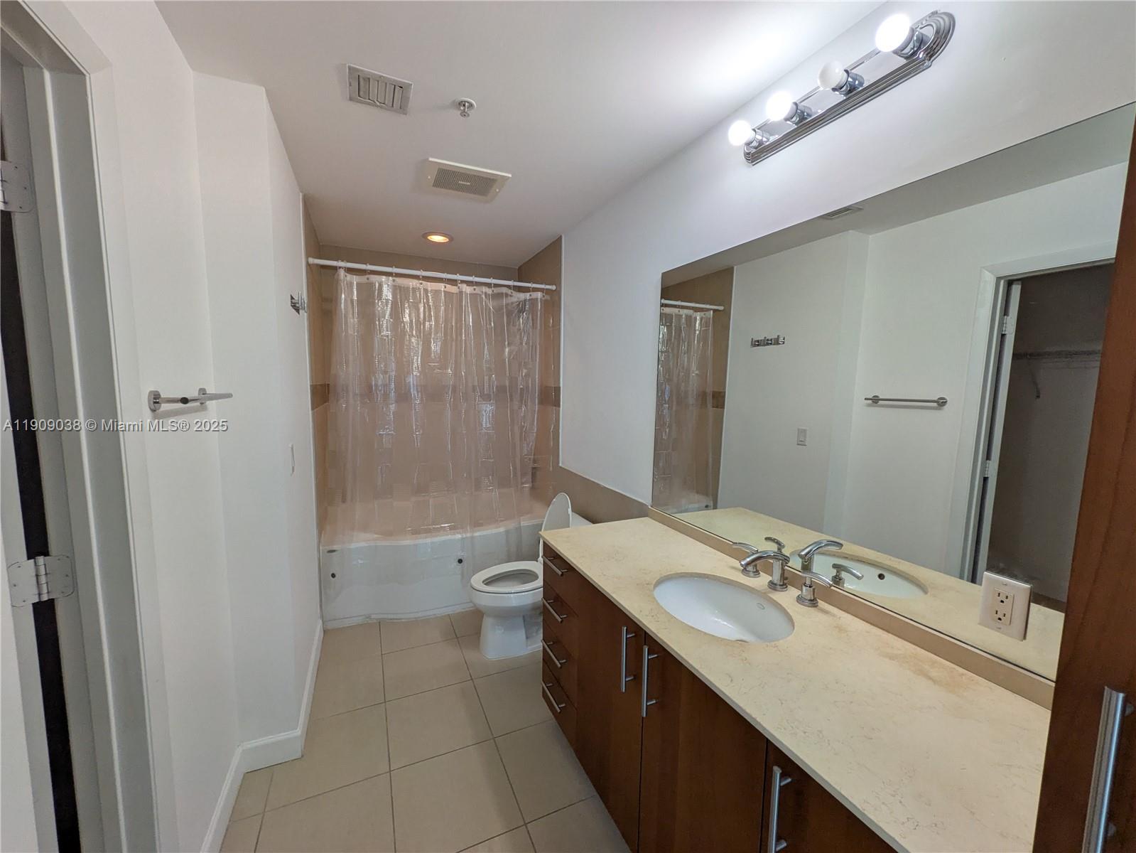 Photo of 1945 Ocean Dr  #1110, Hallandale Beach, Florida, 33009 - 