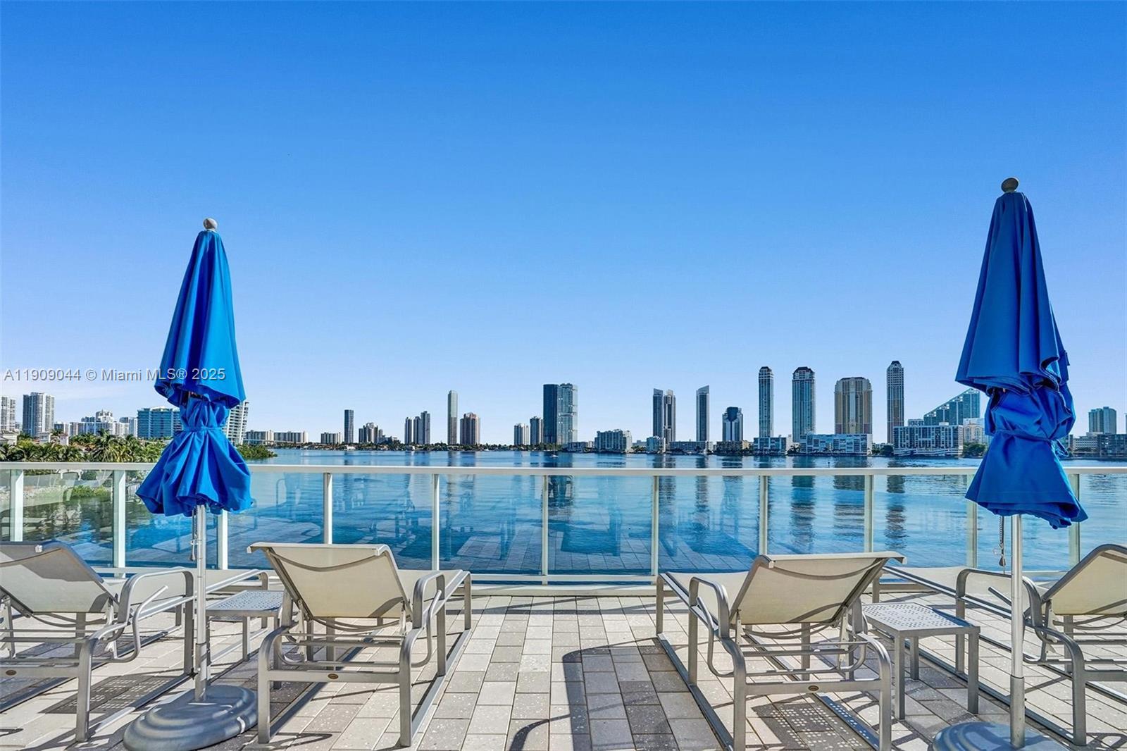 See details 1904 2 / 2 1607 sq. ft. $ 2025-11-05 0 Photo