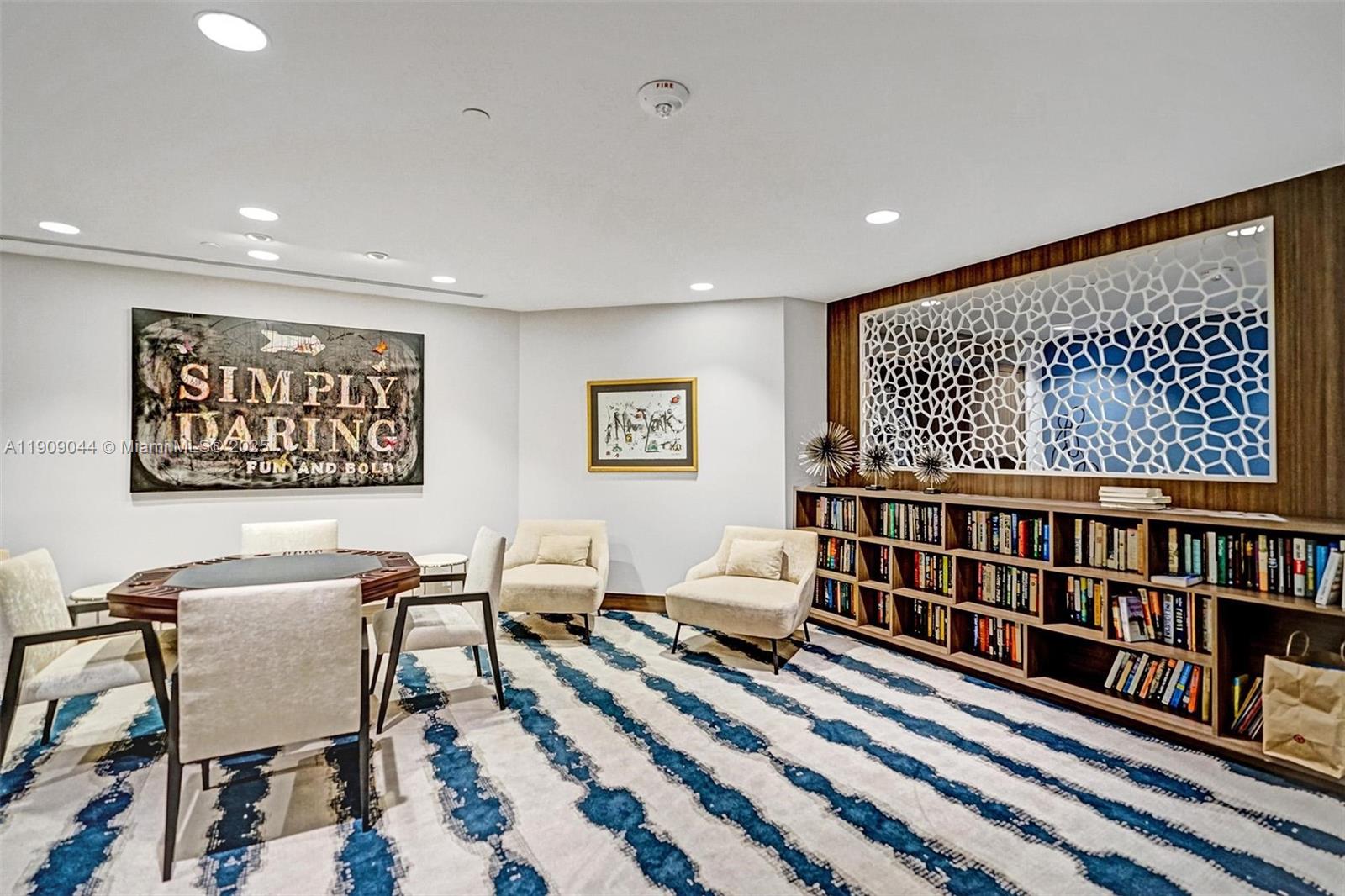 See details 1904 2 / 2 1607 sq. ft. $ 2025-11-05 0 Photo