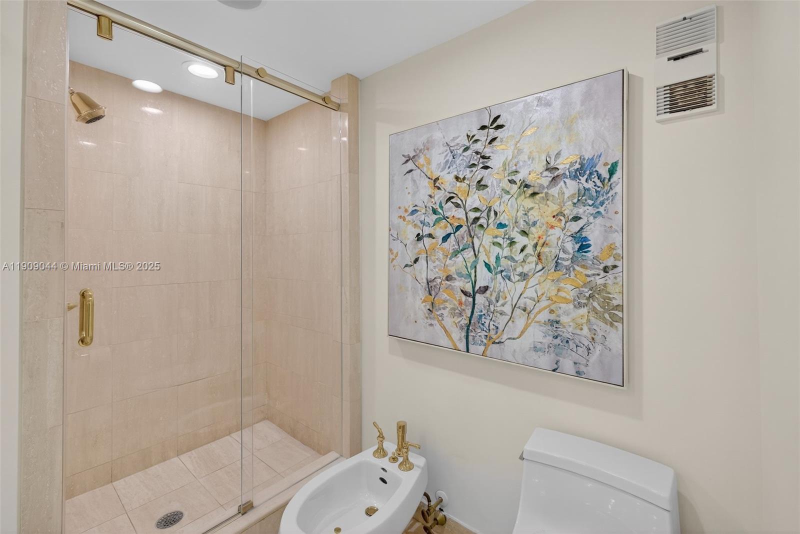 1904 2 / 2 1607 sq. ft. $ 2025-11-05 0 Photo