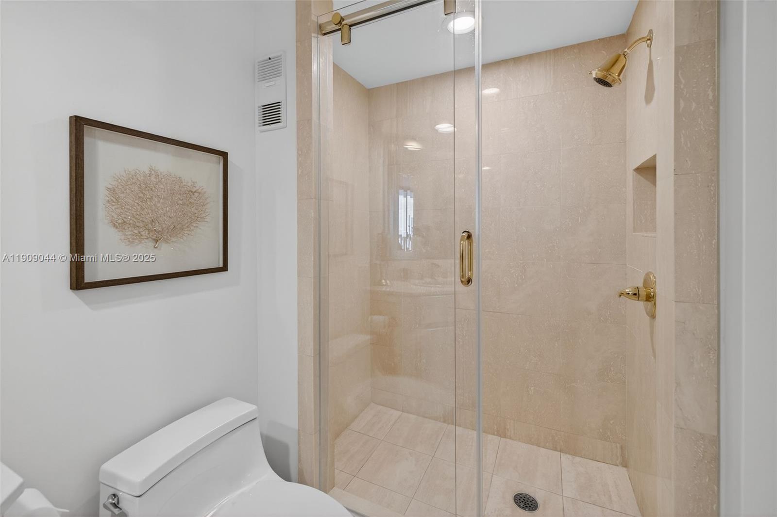 1904 2 / 2 1607 sq. ft. $ 2025-11-05 0 Photo