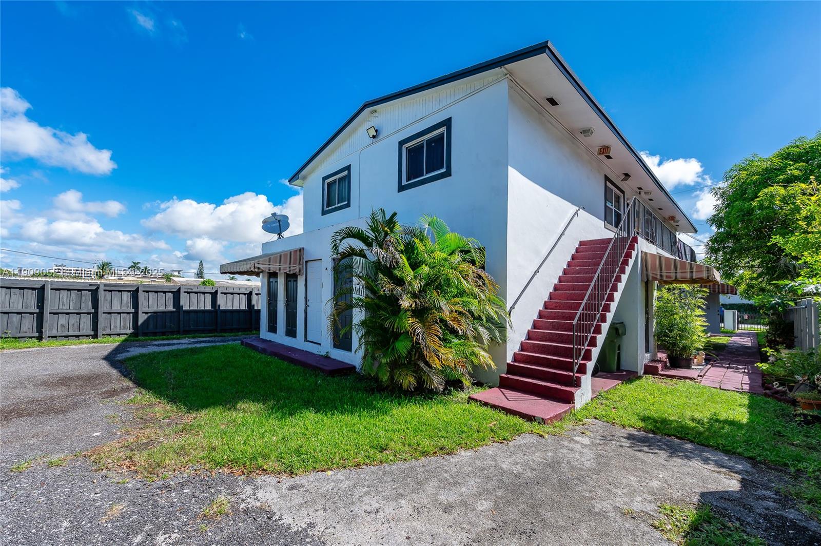 See details / 3907 sq. ft. $ 2025-11-05 0 Photo