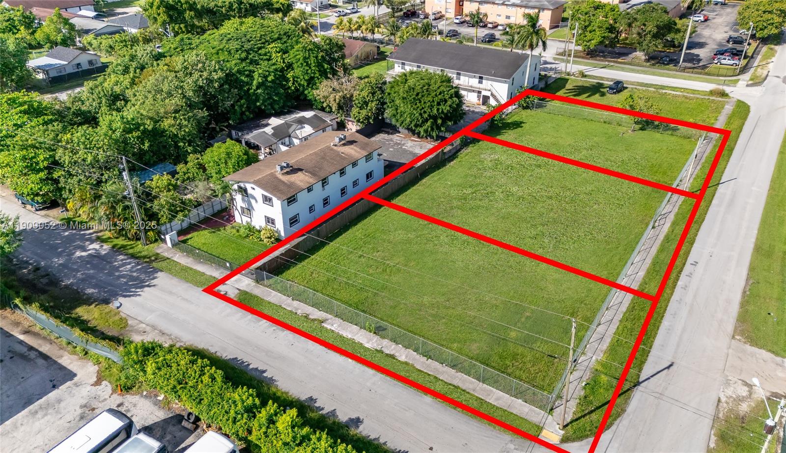 See details / 3907 sq. ft. $ 2025-11-05 0 Photo