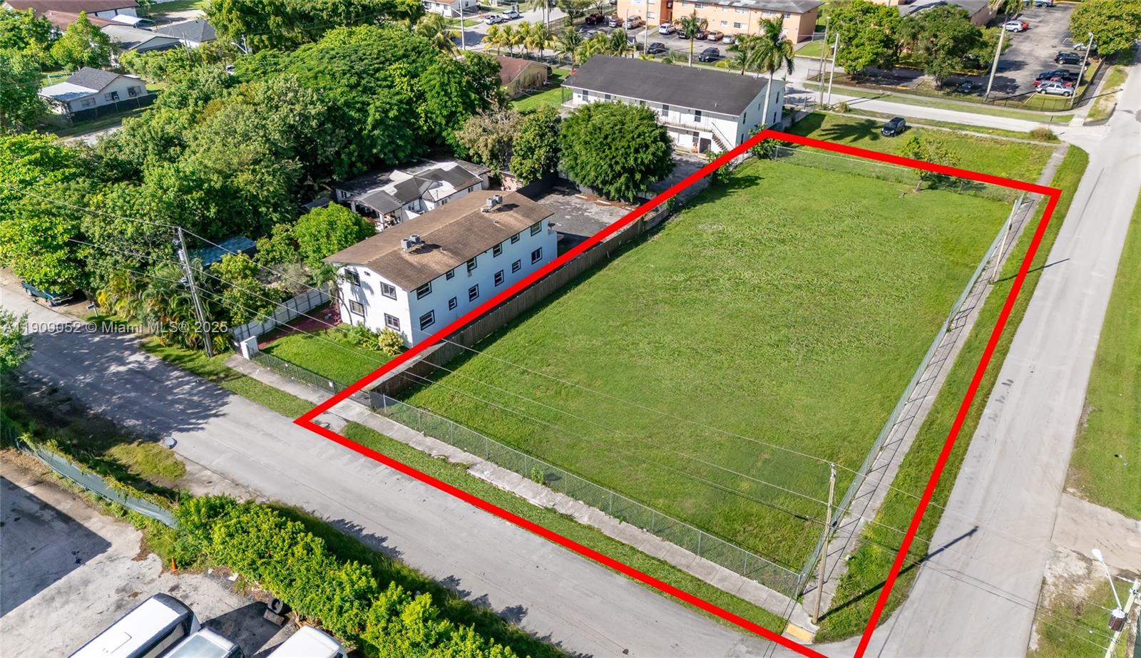 See details / 3907 sq. ft. $ 2025-11-05 0 Photo