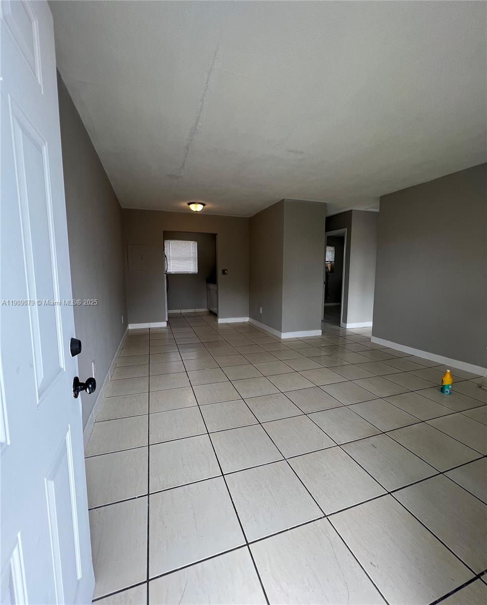 See details / 3596 sq. ft. $ 2025-11-05 0 Photo