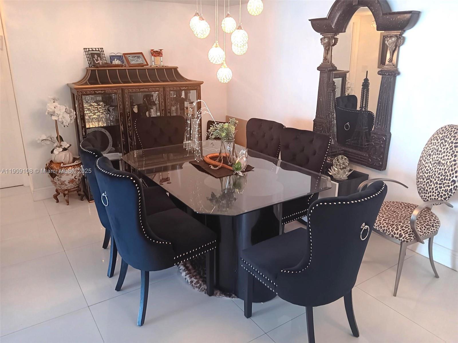 See details 1901 2 / 2 1488 sq. ft. $ 2025-11-05 0 Photo