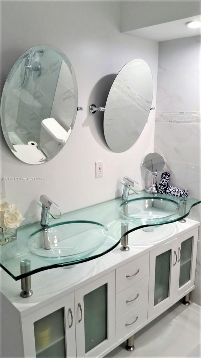 See details 1901 2 / 2 1488 sq. ft. $ 2025-11-05 0 Photo