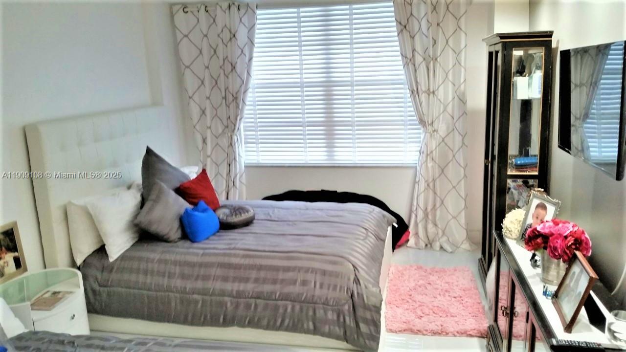 See details 1901 2 / 2 1488 sq. ft. $ 2025-11-05 0 Photo