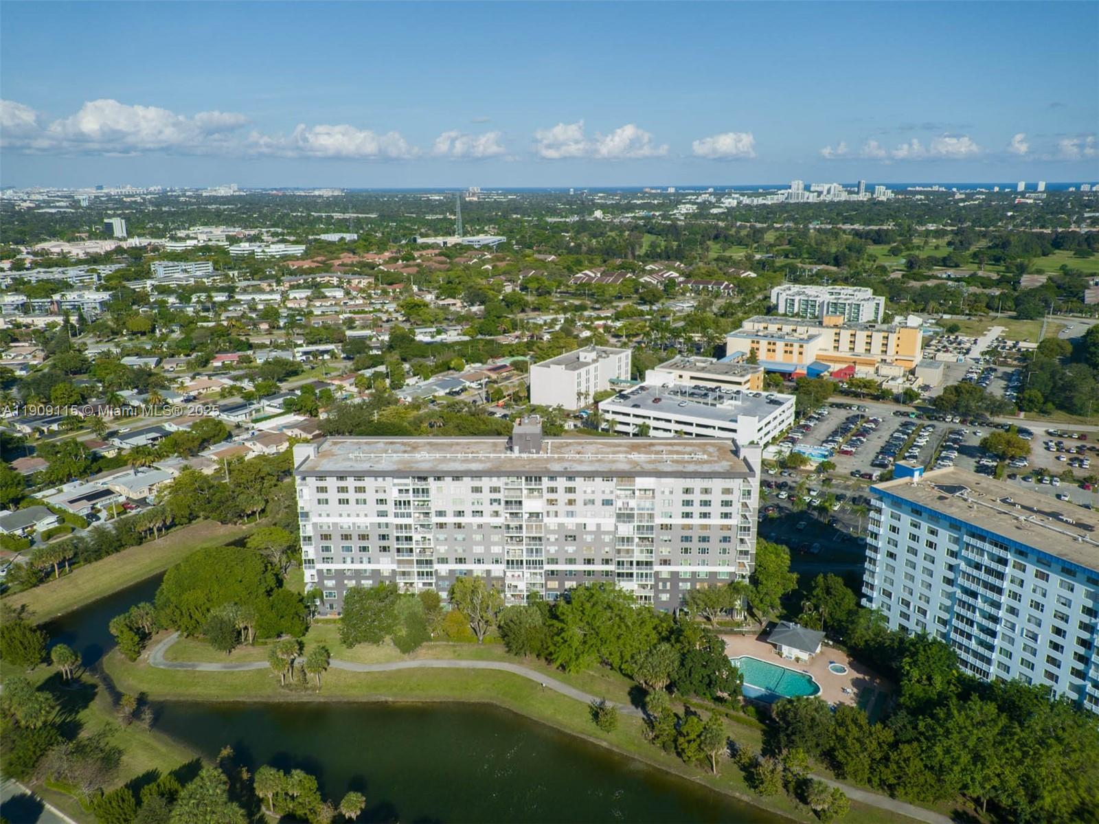 212 2 / 2 1164 кв.футов $ 2025-11-05 0 Фото