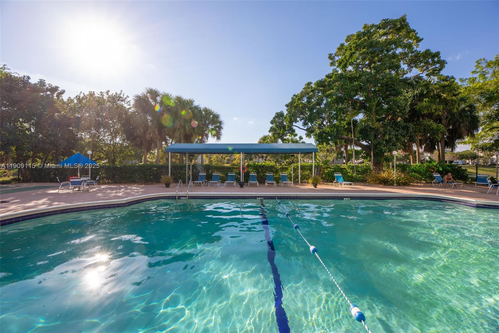 212 2 / 2 1164 кв.футов $ 2025-11-05 0 Фото