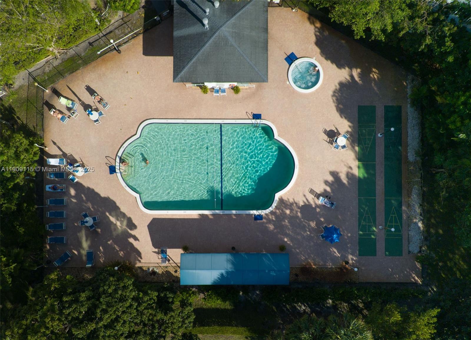 212 2 / 2 1164 кв.футов $ 2025-11-05 0 Фото