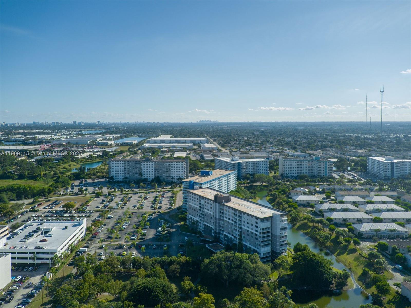 212 2 / 2 1164 кв.футов $ 2025-11-05 0 Фото