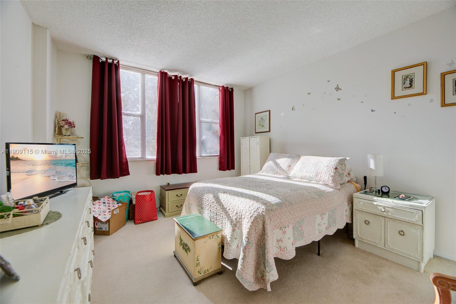 212 2 / 2 1164 кв.футов $ 2025-11-05 0 Фото