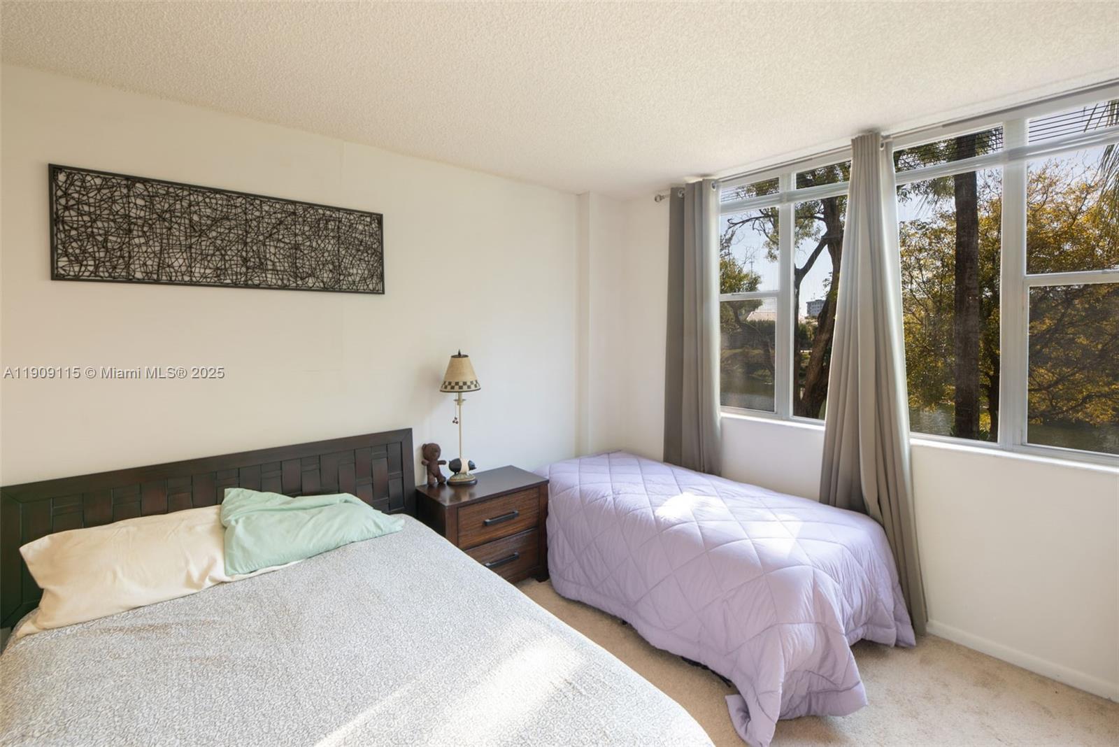 212 2 / 2 1164 кв.футов $ 2025-11-05 0 Фото