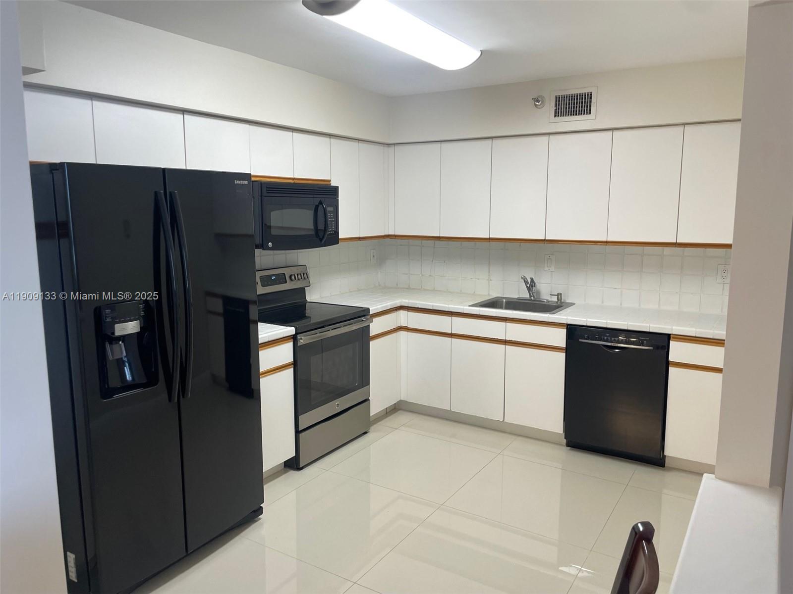 Photo of 3530 Mystic Pointe Dr  #1204, Aventura, Florida, 33180 - 