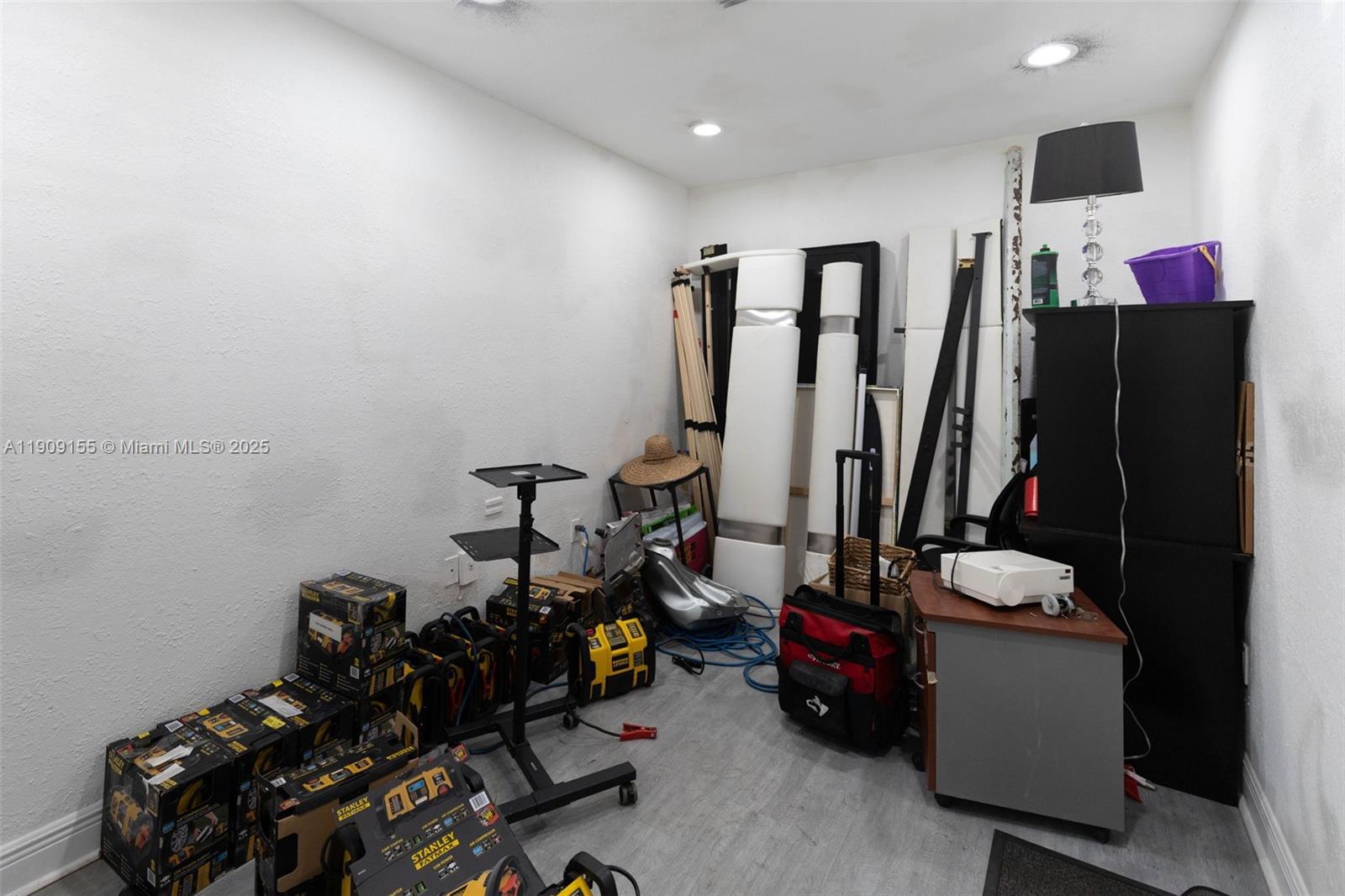 Ver detalles H / sq. ft. $ 2025-11-05 0 foto