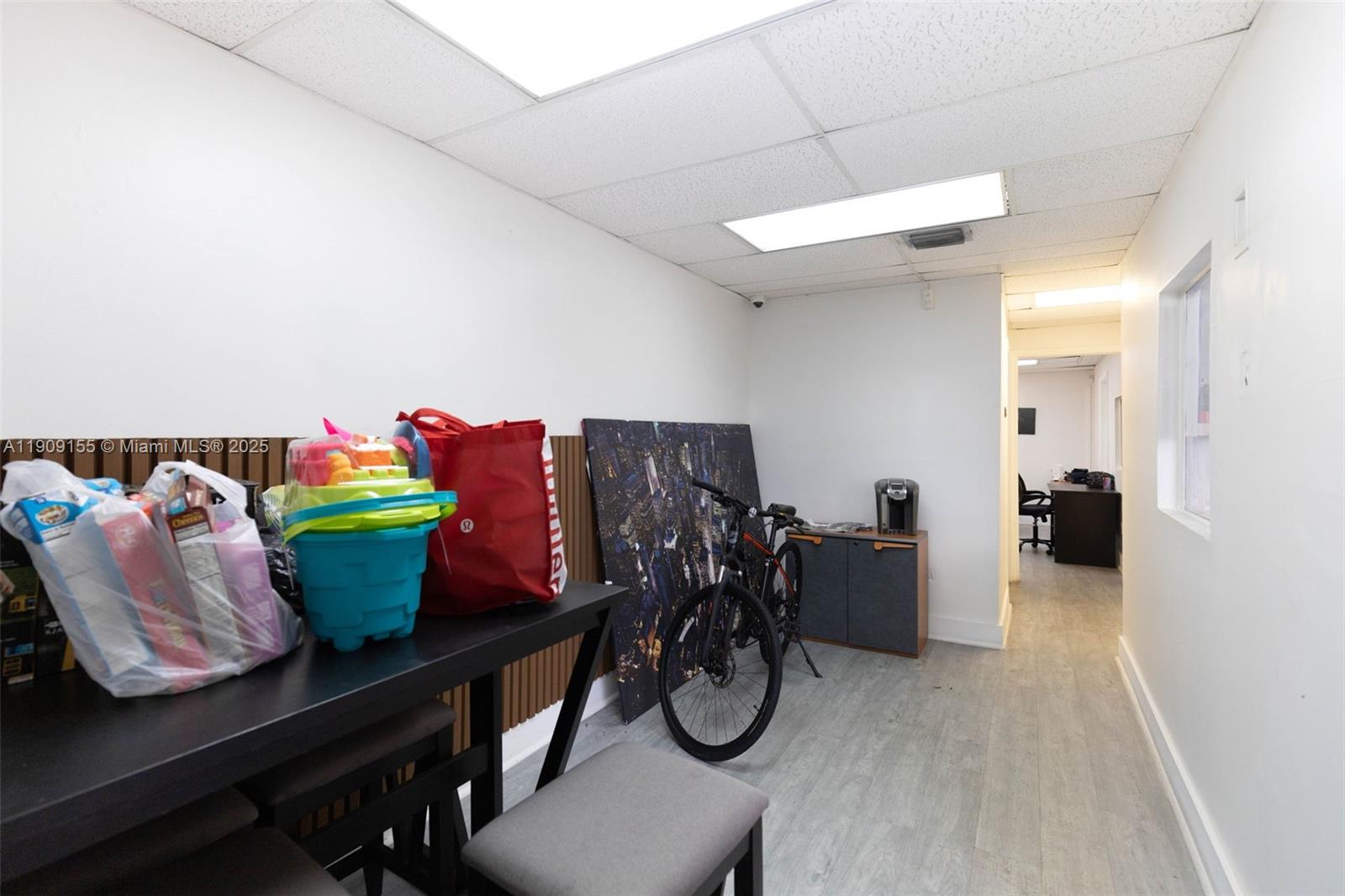 Ver detalles H / sq. ft. $ 2025-11-05 0 foto