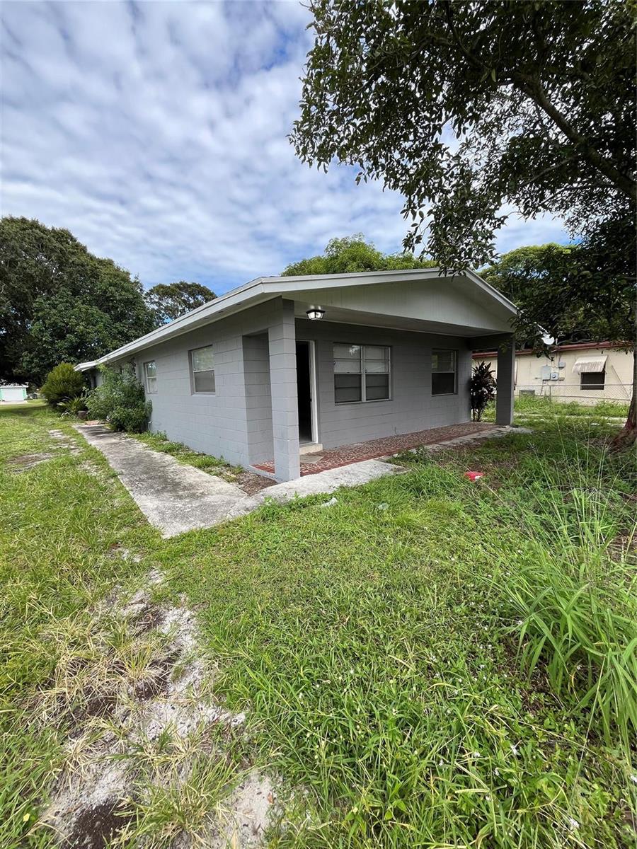   / 0 1600 sq. ft. $ 2025-11-29 0 foto