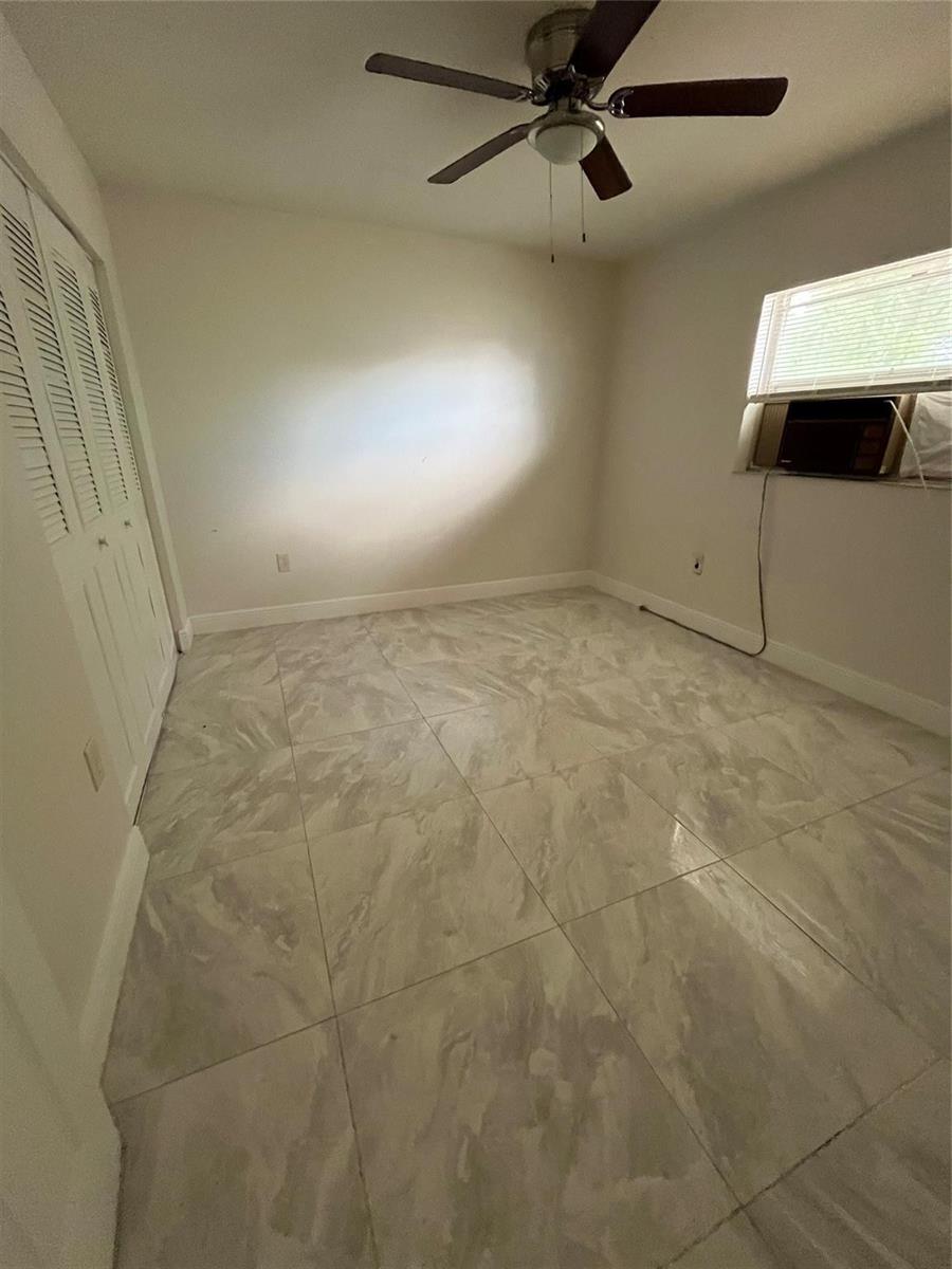   / 0 1600 sq. ft. $ 2025-11-29 0 foto