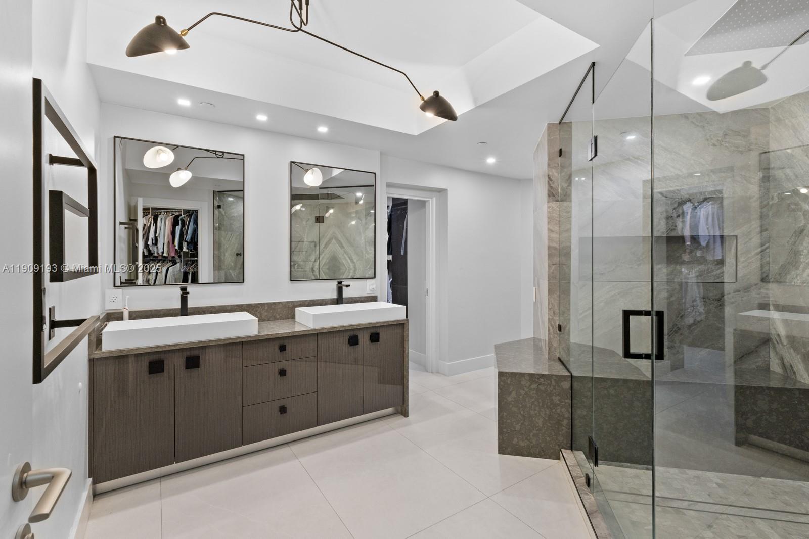 Photo of 3801 207th St  #2002, Aventura, Florida, 33180 - 