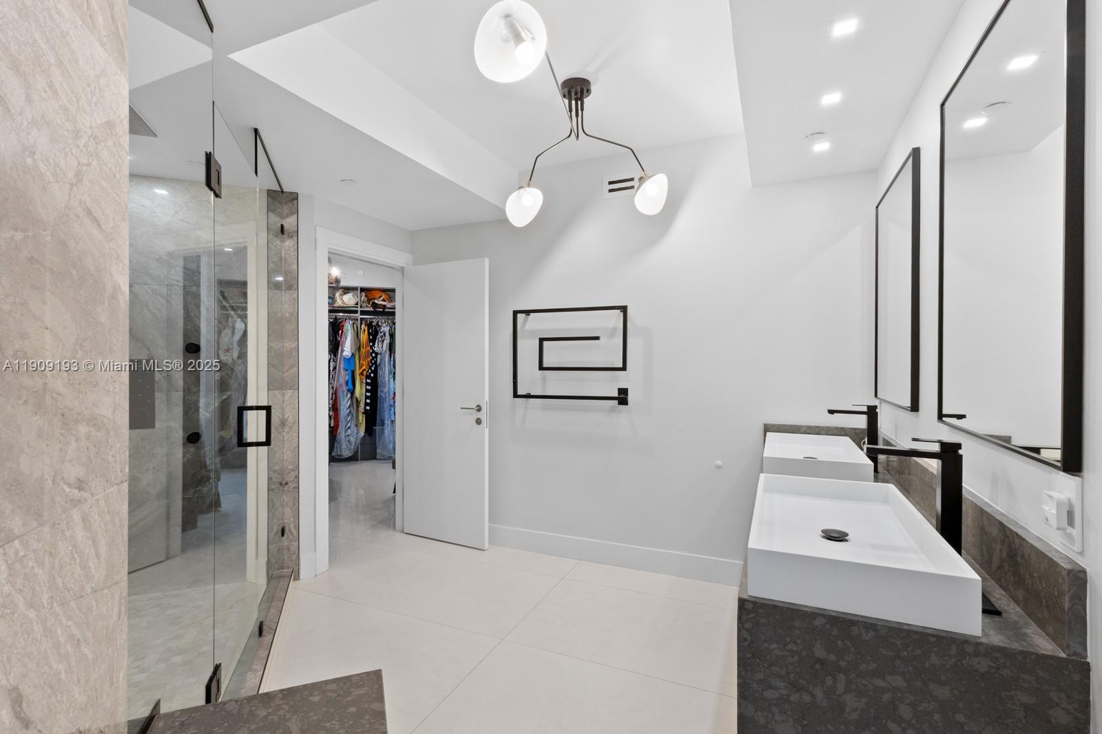 Photo of 3801 207th St  #2002, Aventura, Florida, 33180 - 