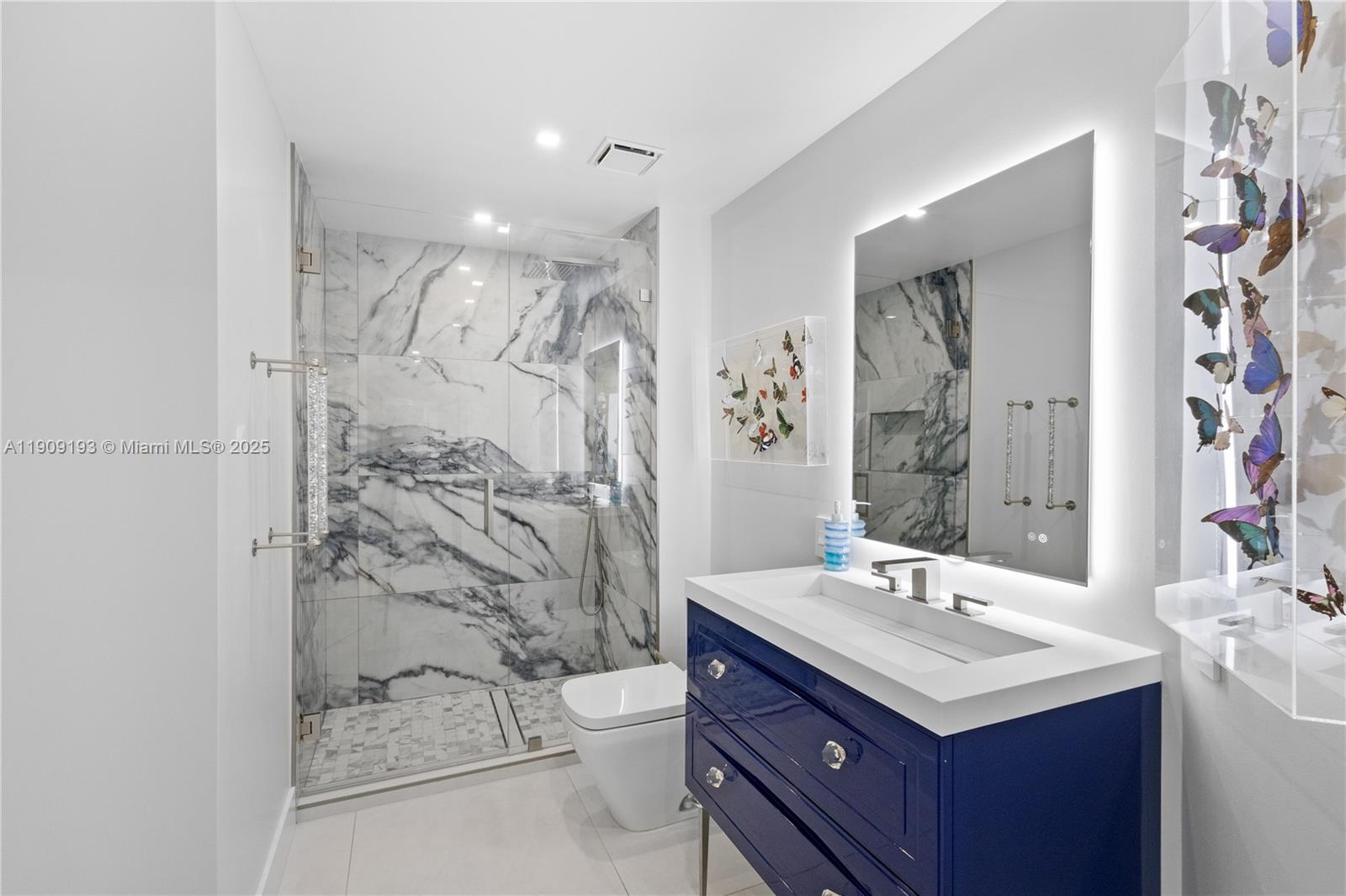 Photo of 3801 207th St  #2002, Aventura, Florida, 33180 - 