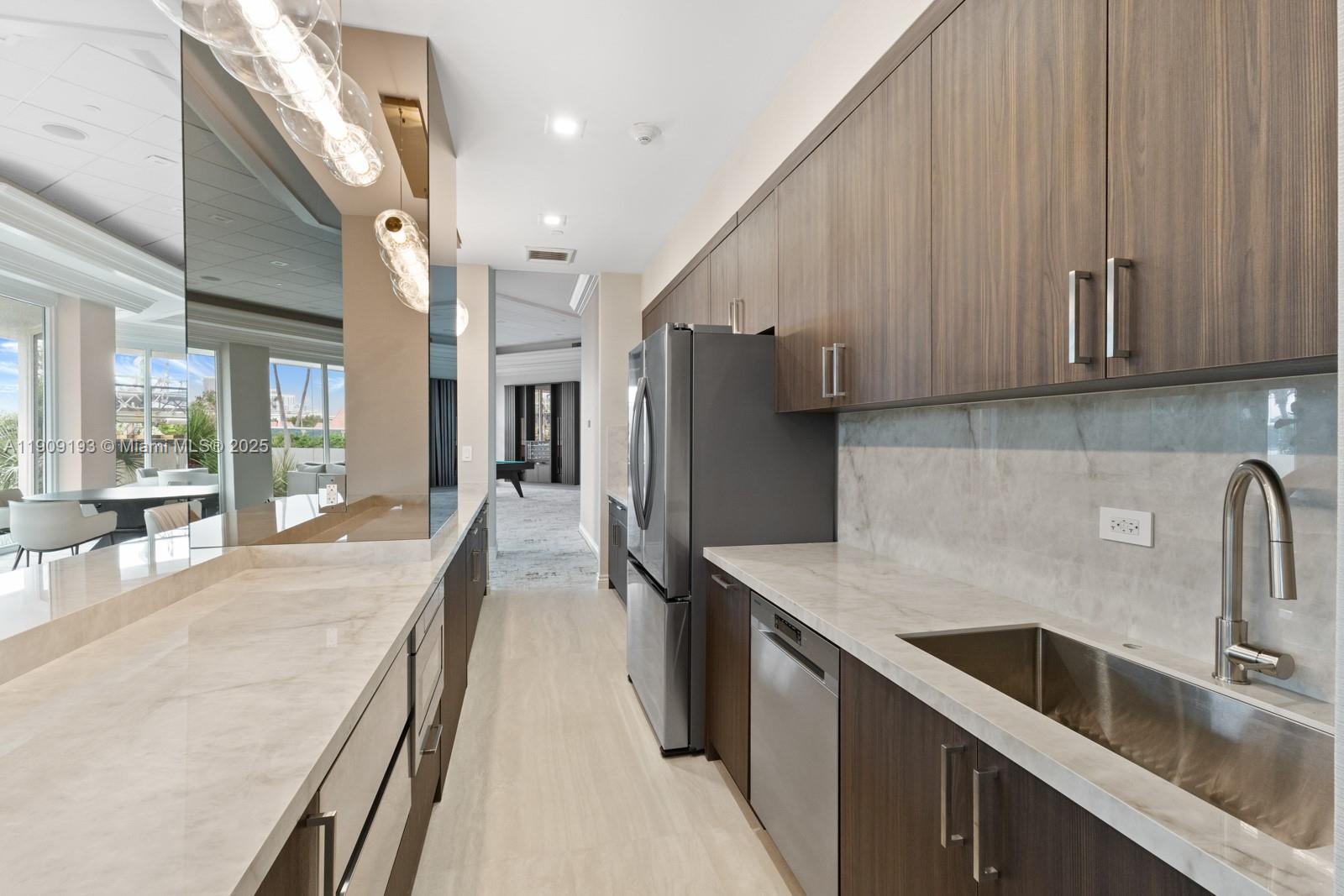 Photo of 3801 207th St  #2002, Aventura, Florida, 33180 - 