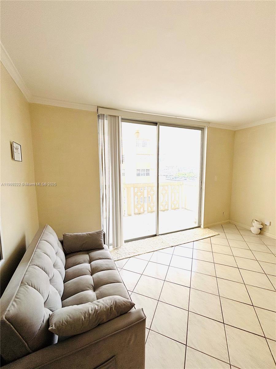 Photo of 1817 Ocean Dr  #622, Hallandale Beach, Florida, 33009 - 