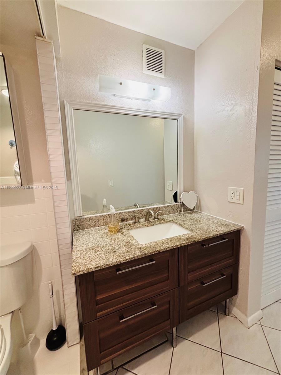 Photo of 1817 Ocean Dr  #622, Hallandale Beach, Florida, 33009 - 